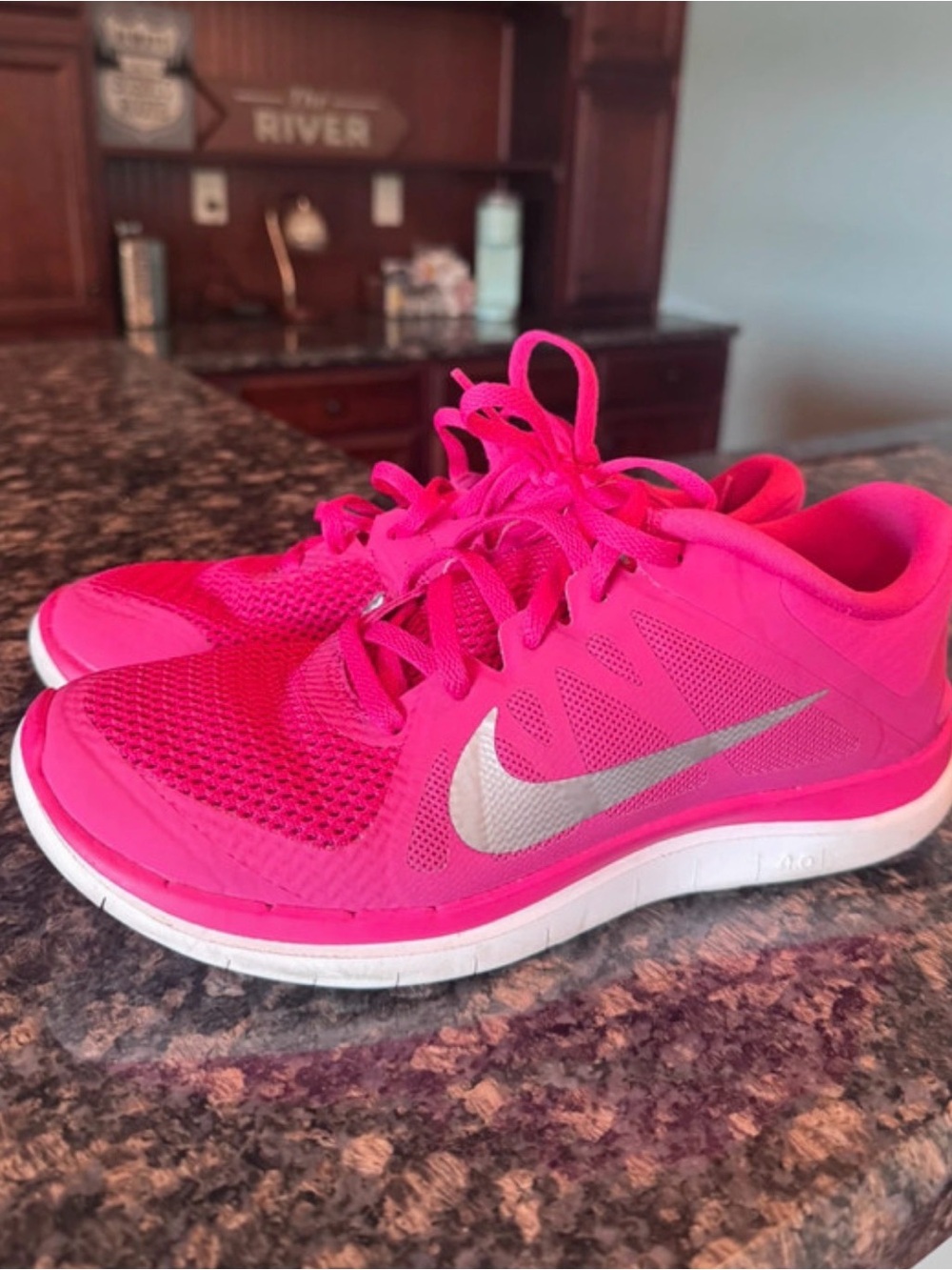 Nike Women's Free RN Flyknit Running Woman’s 8 / 4.0 V3 hot pink